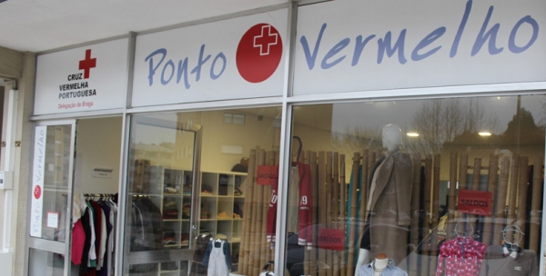 Ponto Vermelho atendeu perto de três centenas de beneficiários