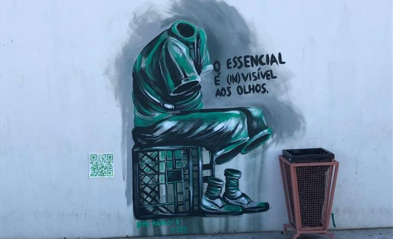 Murais artísticos sensibilizam comunidade para a problemática das pessoa em situação de sem-abrigo